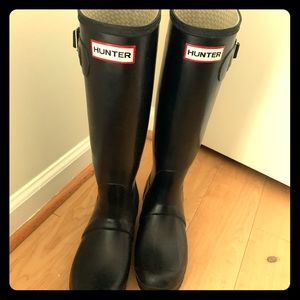 Hunter rain boots matte black